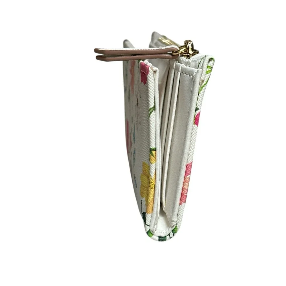 Nanette Lepore Women's Small White Floral Bifold Wallet Snap Closure Zip Pocket‎